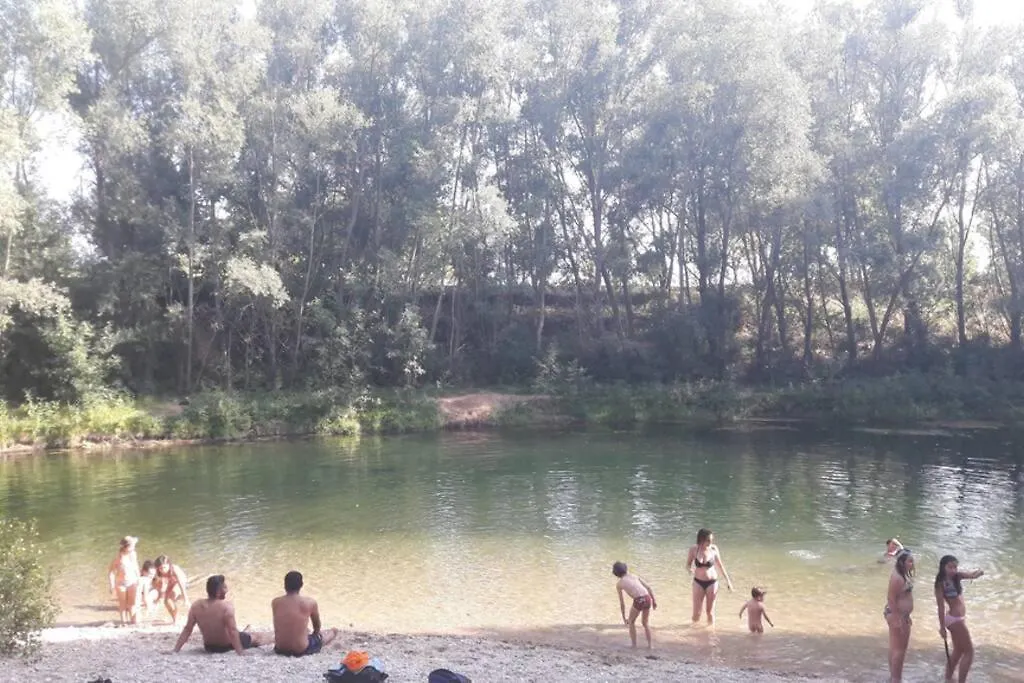 Hébergement de vacances Charmante maison dans résidence avec piscine et tennis Vidauban