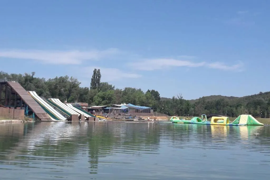 Charmante maison dans résidence avec piscine et tennis Vidauban Hébergement de vacances